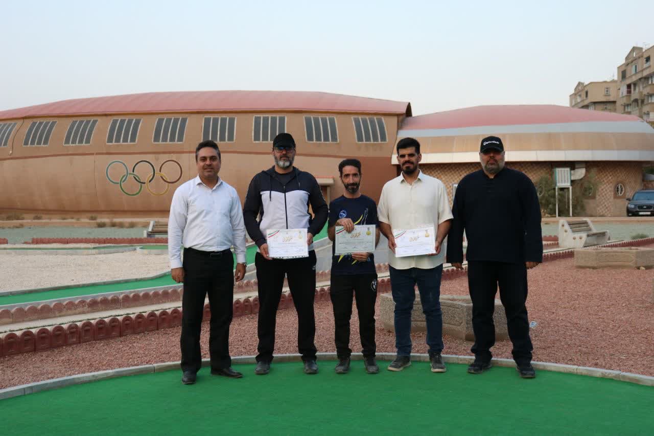 مدیر مسئول پایگاه خبری ذره بین ورزش قهرمان شد+تصاویر