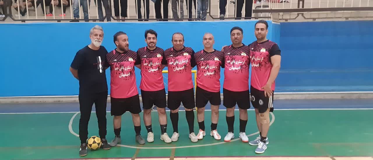 ذرهبین ورزش پیروزی را با تساوی عوض کرد ذرهبین ورزش پیروزی را با تساوی عوض کرد