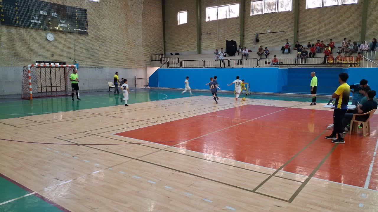 ذرهبین ورزش پیروزی را با تساوی عوض کرد ذرهبین ورزش پیروزی را با تساوی عوض کرد