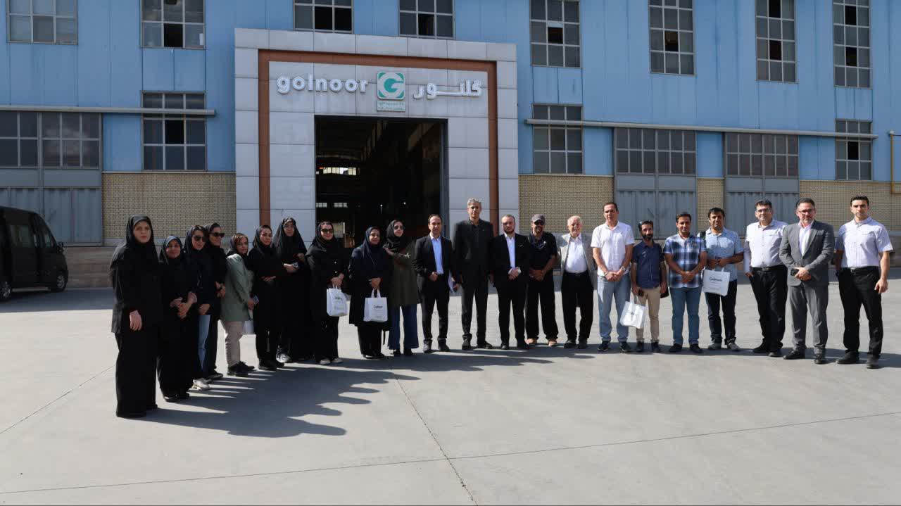 بازدید اهالی رسانه اصفهان از شرکت گلنور+تصاویر