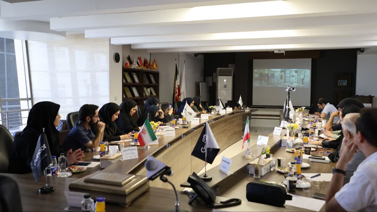  نشست خبری مسئولین شرکت و باشگاه گلنور+ تصاویر