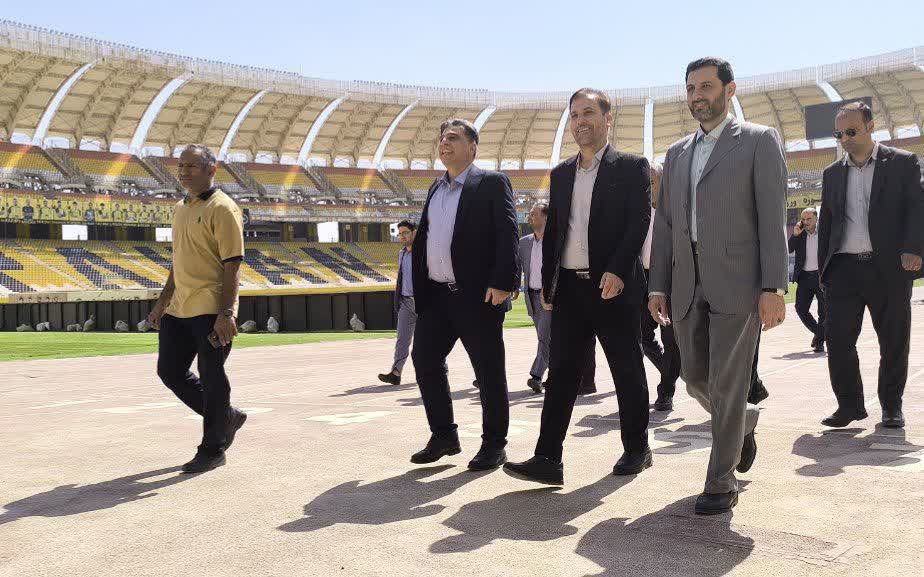 بازدید مدیرکل دیوان محاسبات استان اصفهان از مجموعه ورزشی نقش جهان بازدید مدیرکل دیوان محاسبات استان اصفهان از مجموعه ورزشی نقش جهان