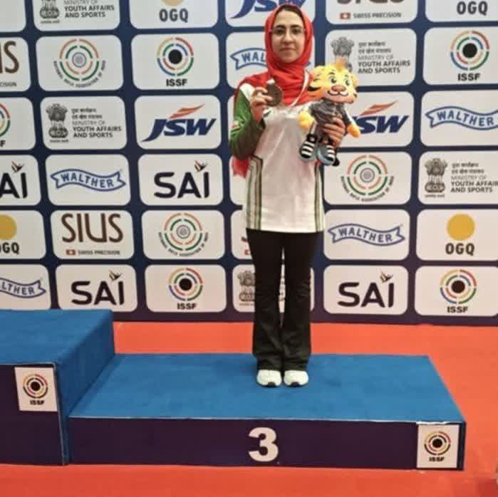 درخشش دختر اصفهانی در مسابقات تیراندازی جهان 
