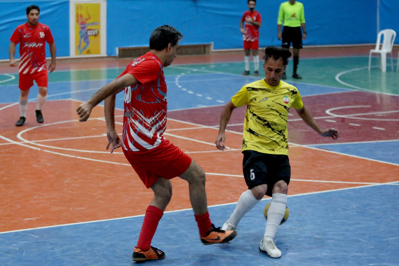 پایگاه خبری ذرهبین ورزش با صدرنشینی صعود کرد پایگاه خبری ذرهبین ورزش با صدرنشینی صعود کرد