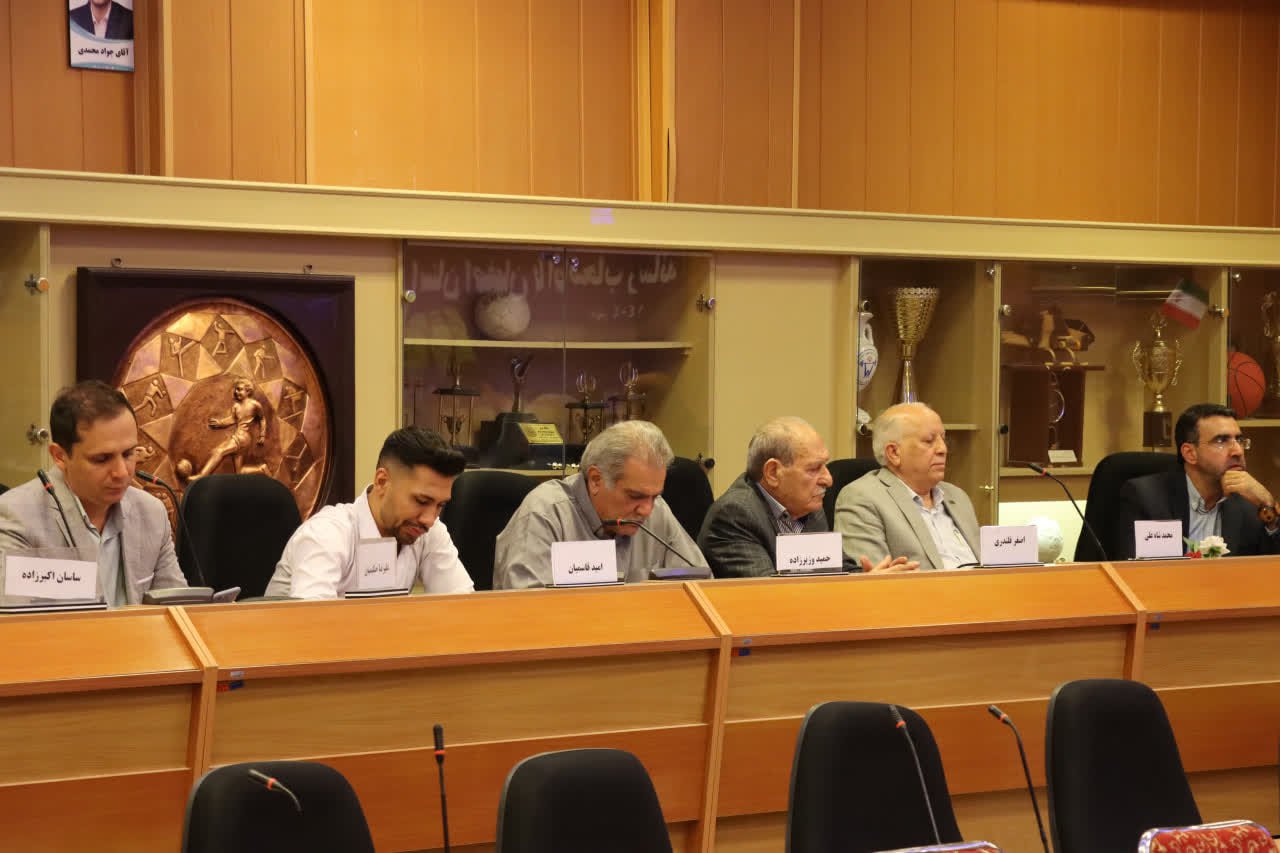 نشست خبری مدیرکل ورزش و جوانان استان اصفهان+تصاویر