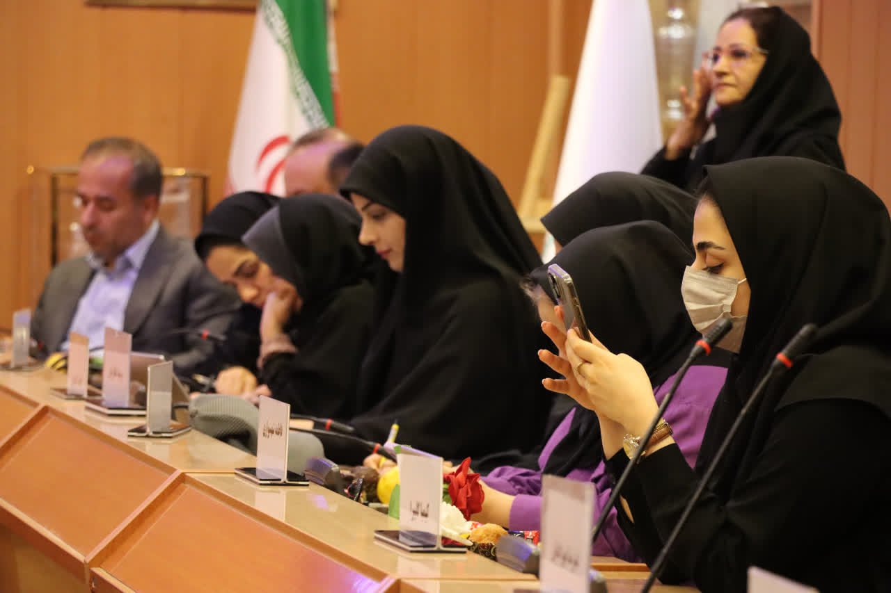 نشست خبری مدیرکل ورزش و جوانان استان اصفهان+تصاویر