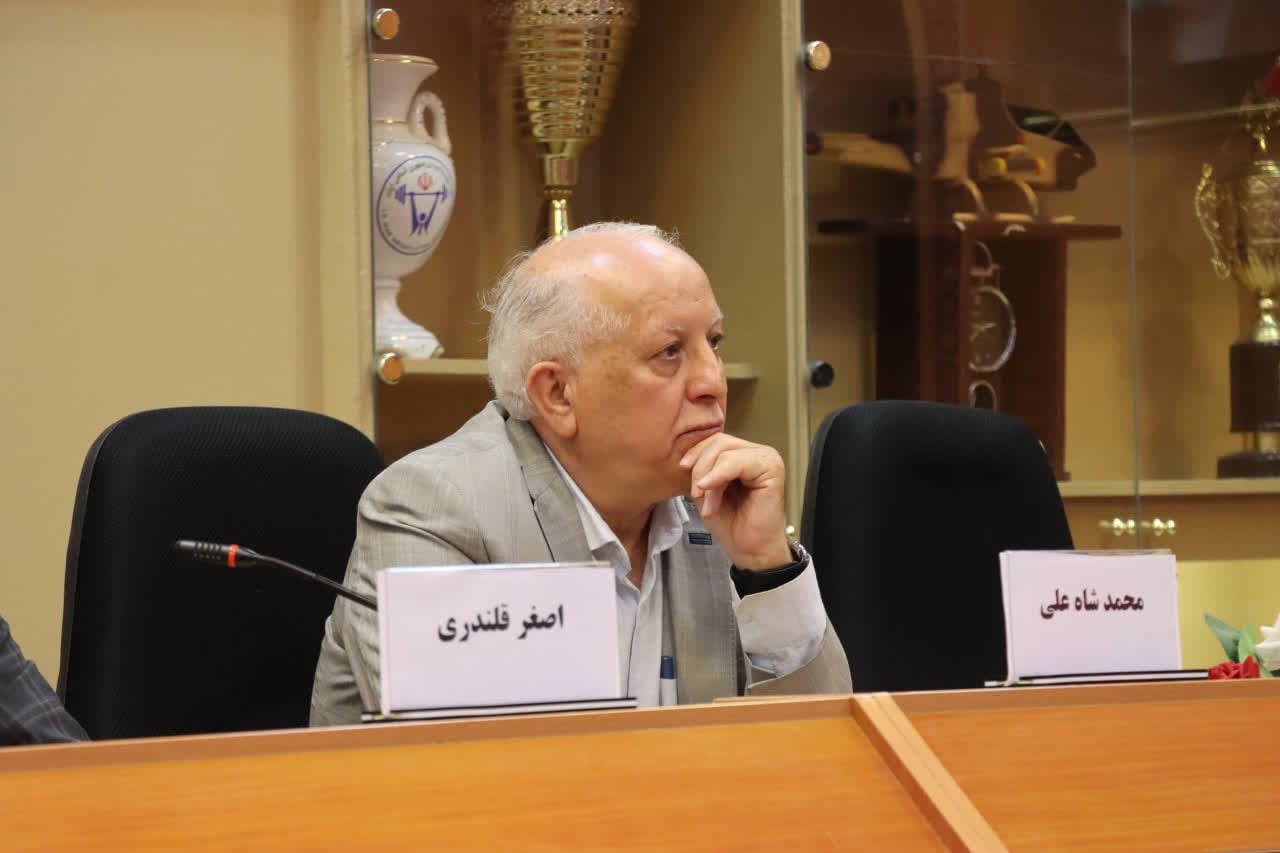 نشست خبری مدیرکل ورزش و جوانان استان اصفهان+تصاویر