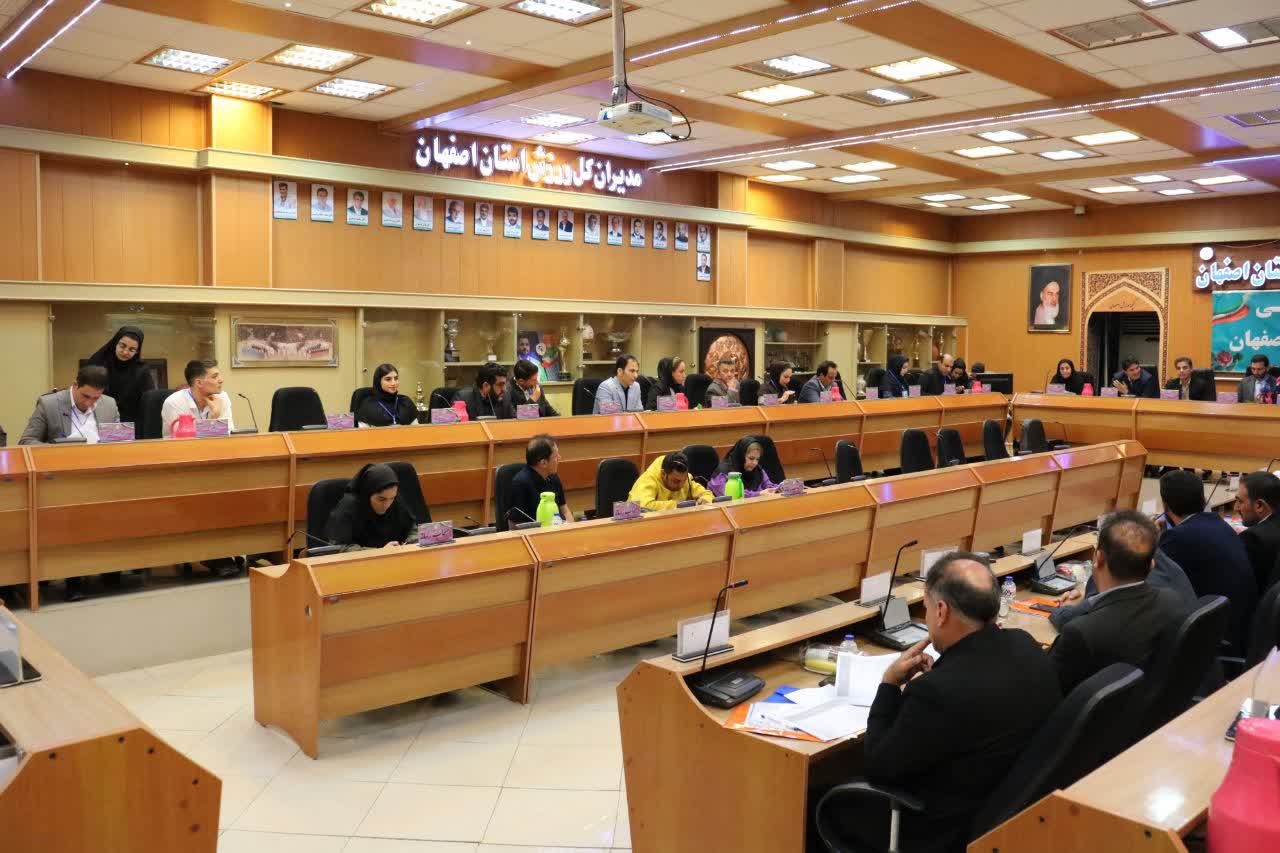 انتخاب وحید حیدریان به عنوان رئیس هیات کاراته استان اصفهان+تصاویر 