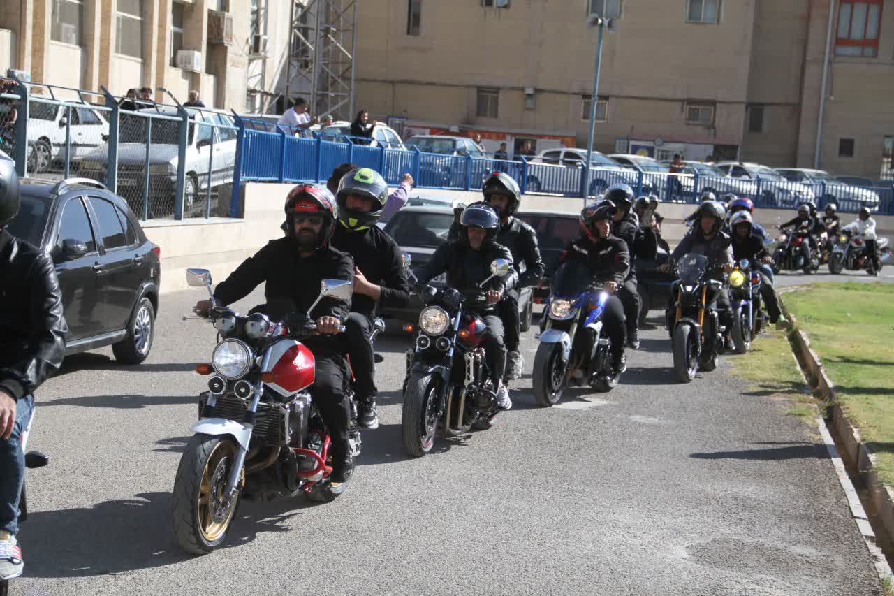 همایش رژه افتخار و میثاق