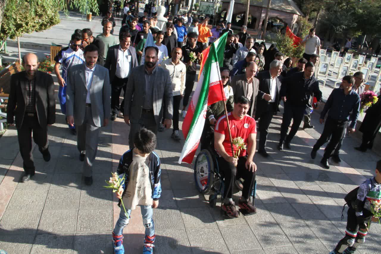 همایش رژه افتخار و میثاق