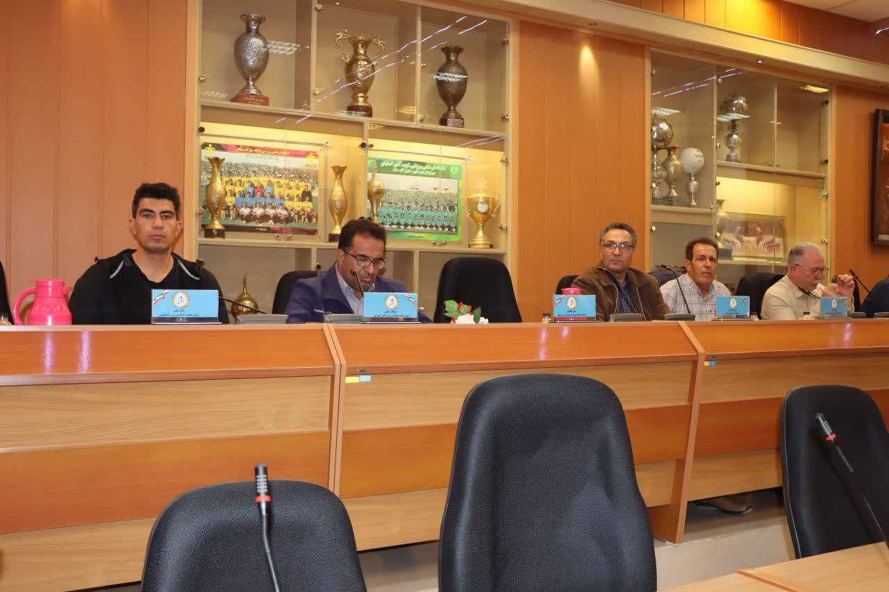برگزاری مجمع سالیانه هیات اسکی استان اصفهان+تصاویر برگزاری مجمع سالیانه هیات اسکی استان اصفهان+تصاویر