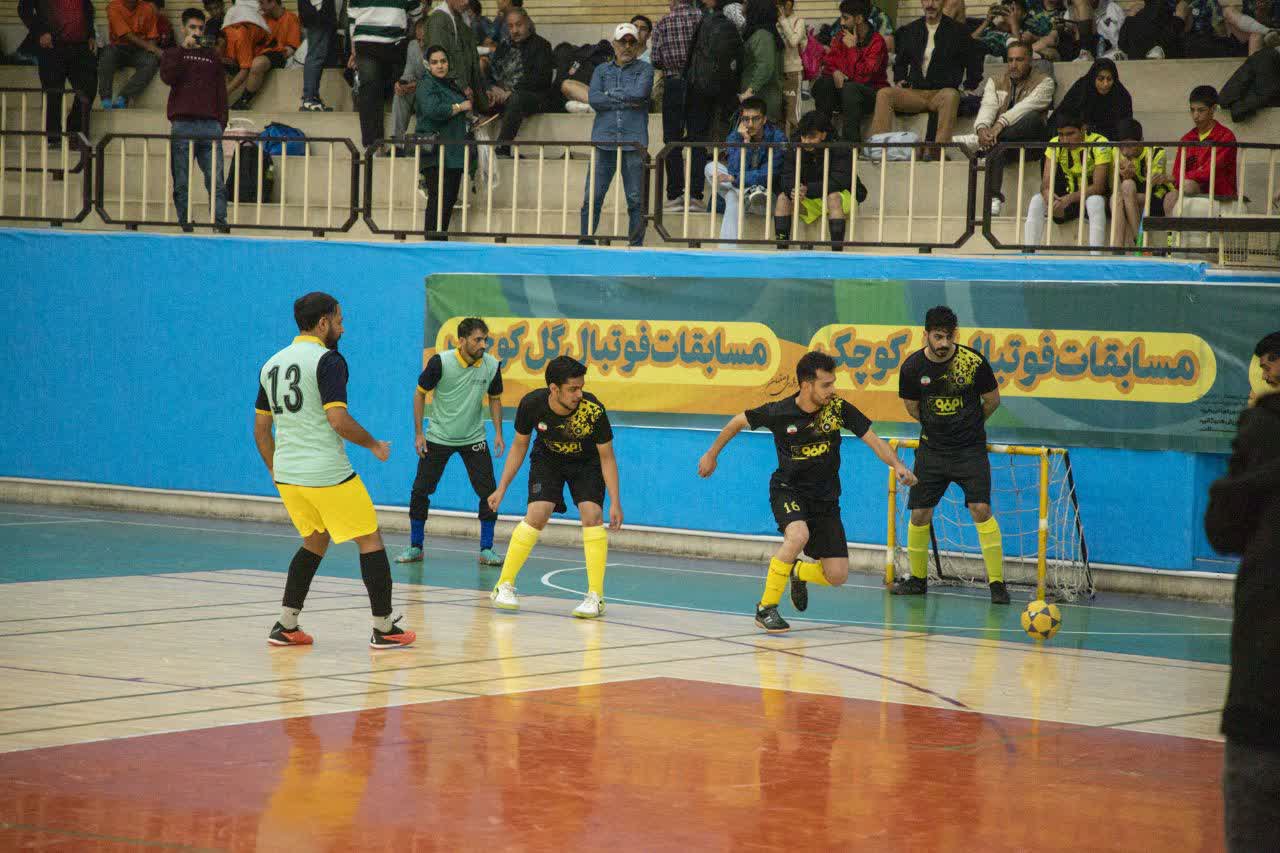 معرفی تیمهای قهرمان مسابقات فوتبال گل کوچک اصفهان+تصاویر معرفی تیمهای قهرمان مسابقات فوتبال گل کوچک اصفهان+تصاویر