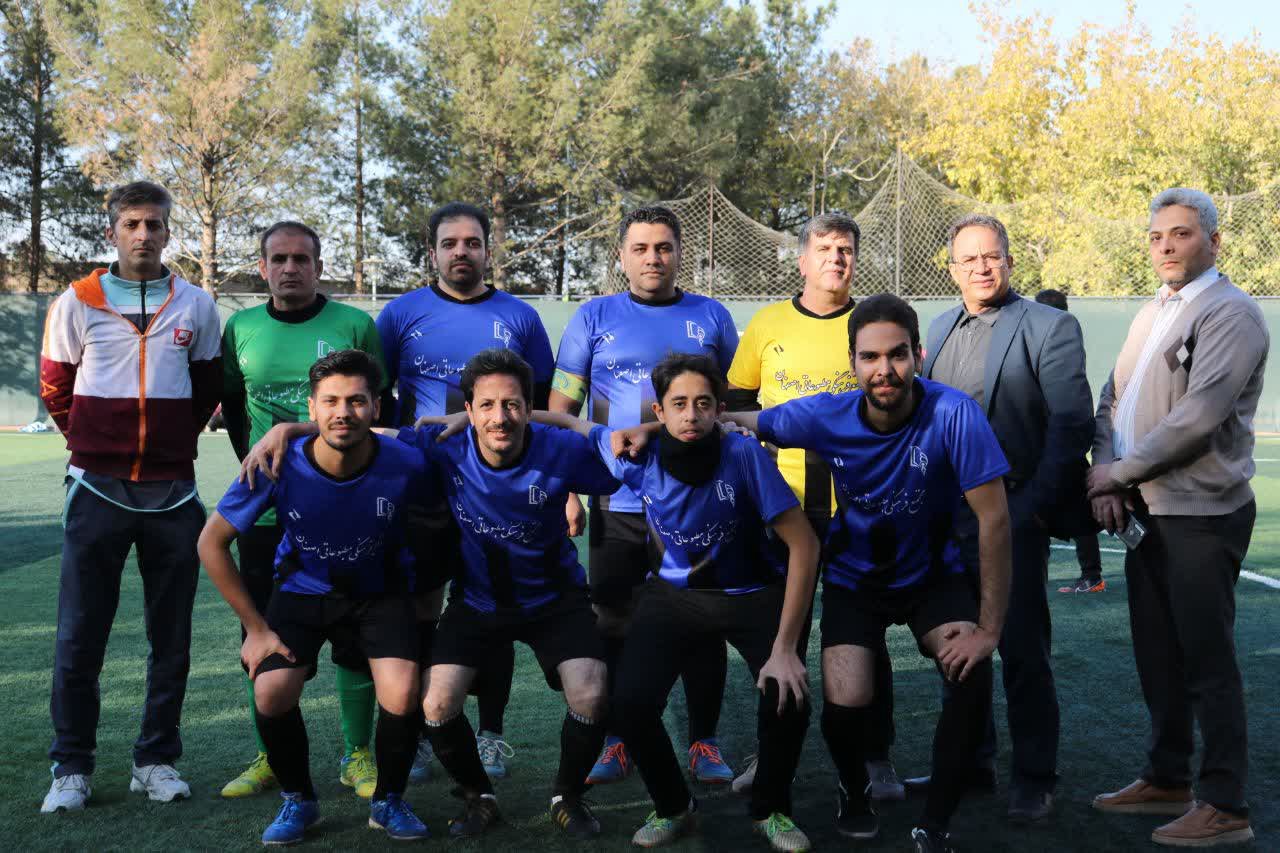 پایگاه خبری ذرهبین ورزش صدرنشین شد+ تصاویر پایگاه خبری ذرهبین ورزش صدرنشین شد+ تصاویر