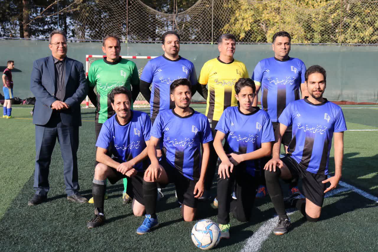 پایگاه خبری ذرهبین ورزش صدرنشین شد+ تصاویر پایگاه خبری ذرهبین ورزش صدرنشین شد+ تصاویر