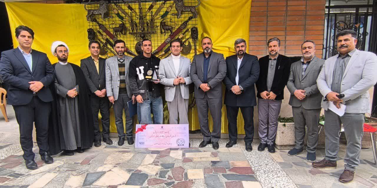 تجلیل از قهرمان جهانی اورال فیزیک، علیرضا شهشهانی در اصفهان+تصاویر