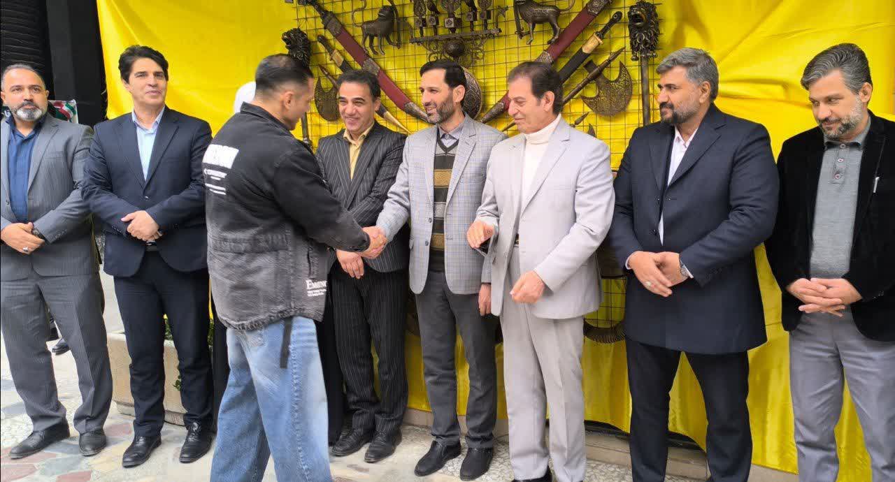 تجلیل از قهرمان جهانی اورال فیزیک، علیرضا شهشهانی در اصفهان+تصاویر