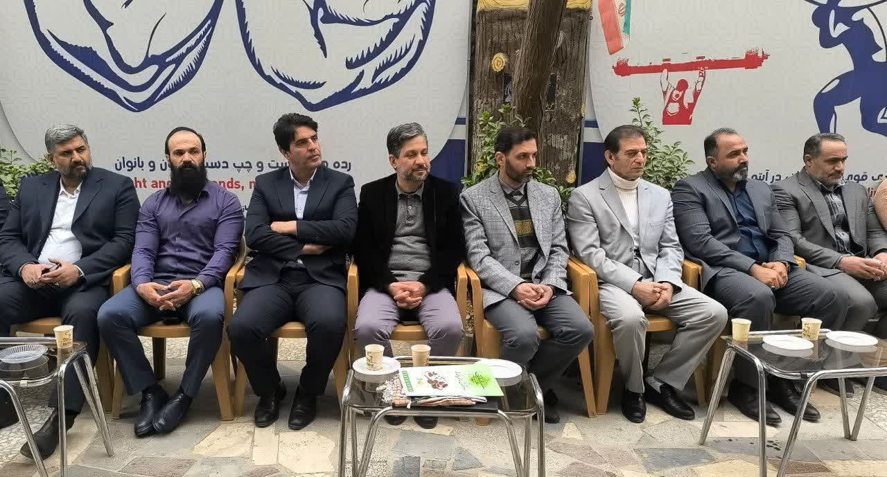 تجلیل از قهرمان جهانی اورال فیزیک، علیرضا شهشهانی در اصفهان+تصاویر