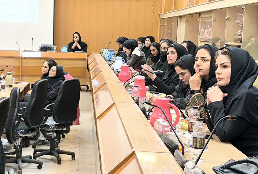 نشست نواب رئیسان هیأت‌های ورزشی استان اصفهان با محوریت آموزش و ارتقای حکمرانی ورزشی+تصاویر