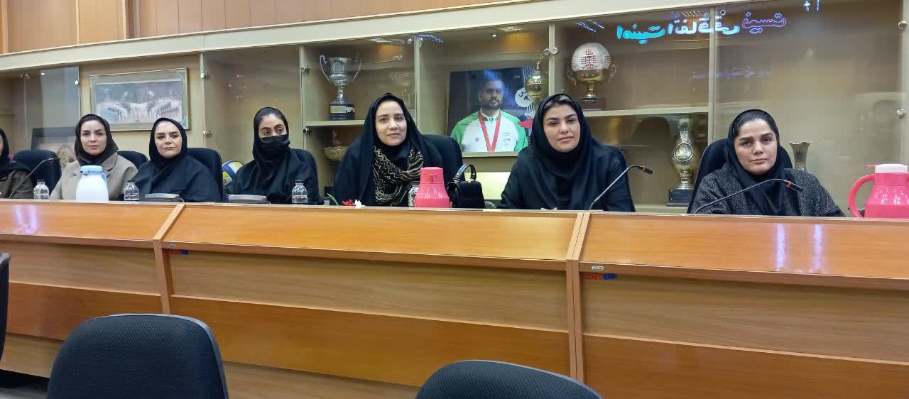 نشست نواب رئیسان هیأت‌های ورزشی استان اصفهان با محوریت آموزش و ارتقای حکمرانی ورزشی+تصاویر