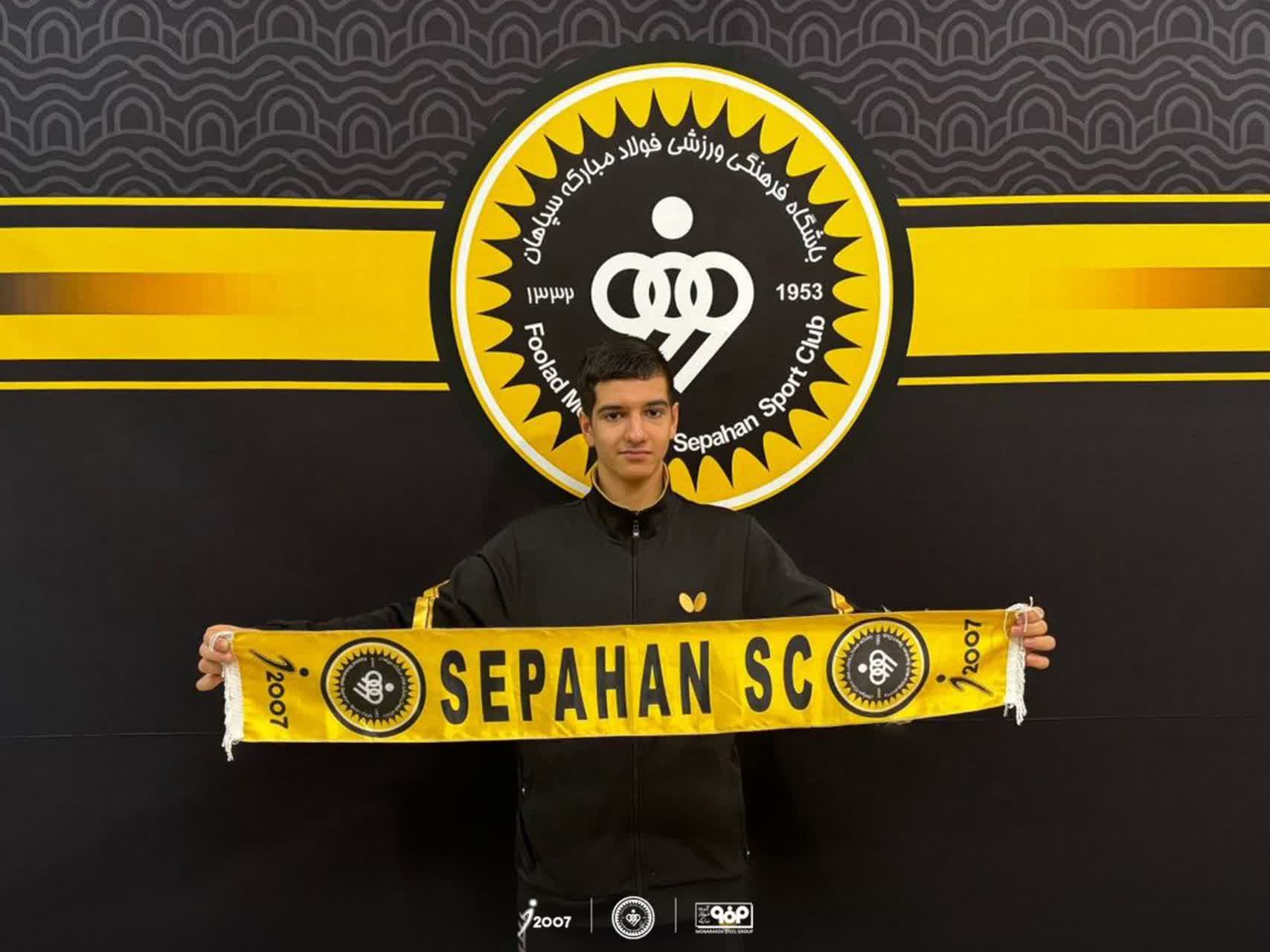 ‌نابغه تنیس روی میز ایران به سپاهان پیوست