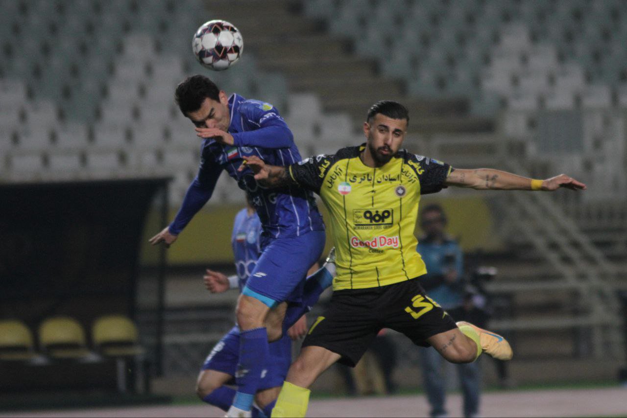  سپاهان یک–استقلال تهران2/پیروزی آبی‌ها در ثانیه‌های پایانی +تصاویر