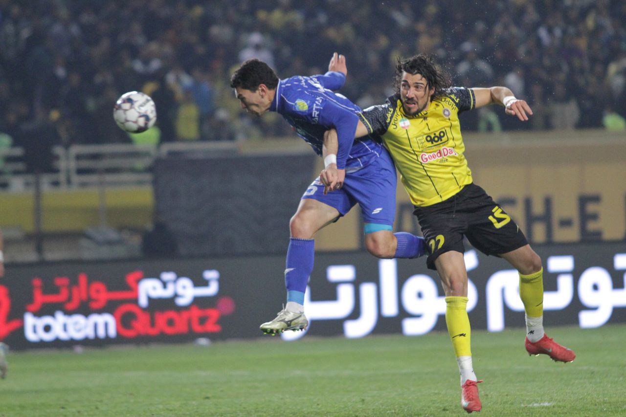  سپاهان یک–استقلال تهران2/پیروزی آبی‌ها در ثانیه‌های پایانی +تصاویر