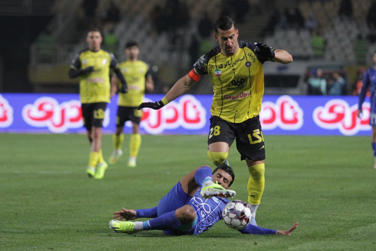  سپاهان یک–استقلال تهران2/پیروزی آبی‌ها در ثانیه‌های پایانی +تصاویر