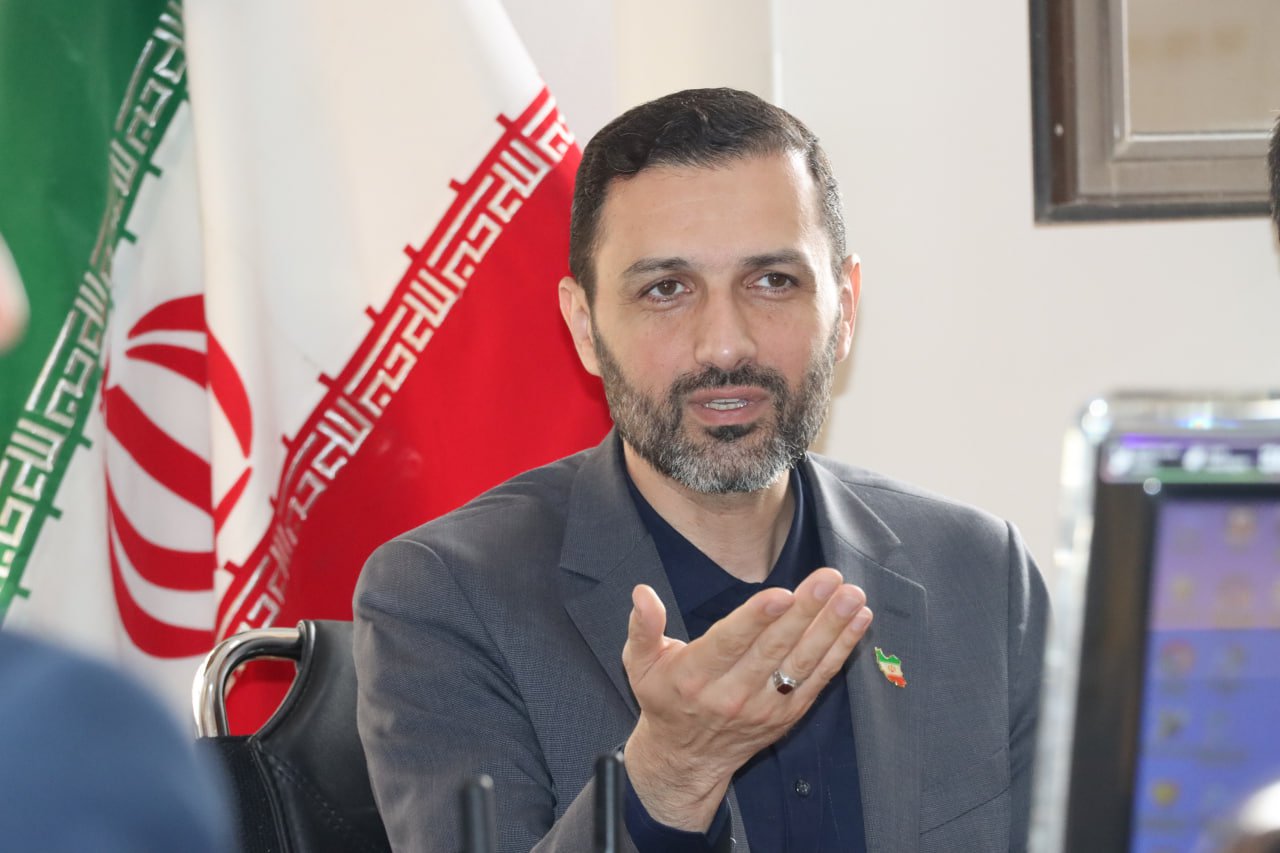 حضور ورزشی‌ها در ستاد مرکزی آتش‌نشانی به پاس جانفشانی‌های آتش‌نشانان قهرمان+تصاویر