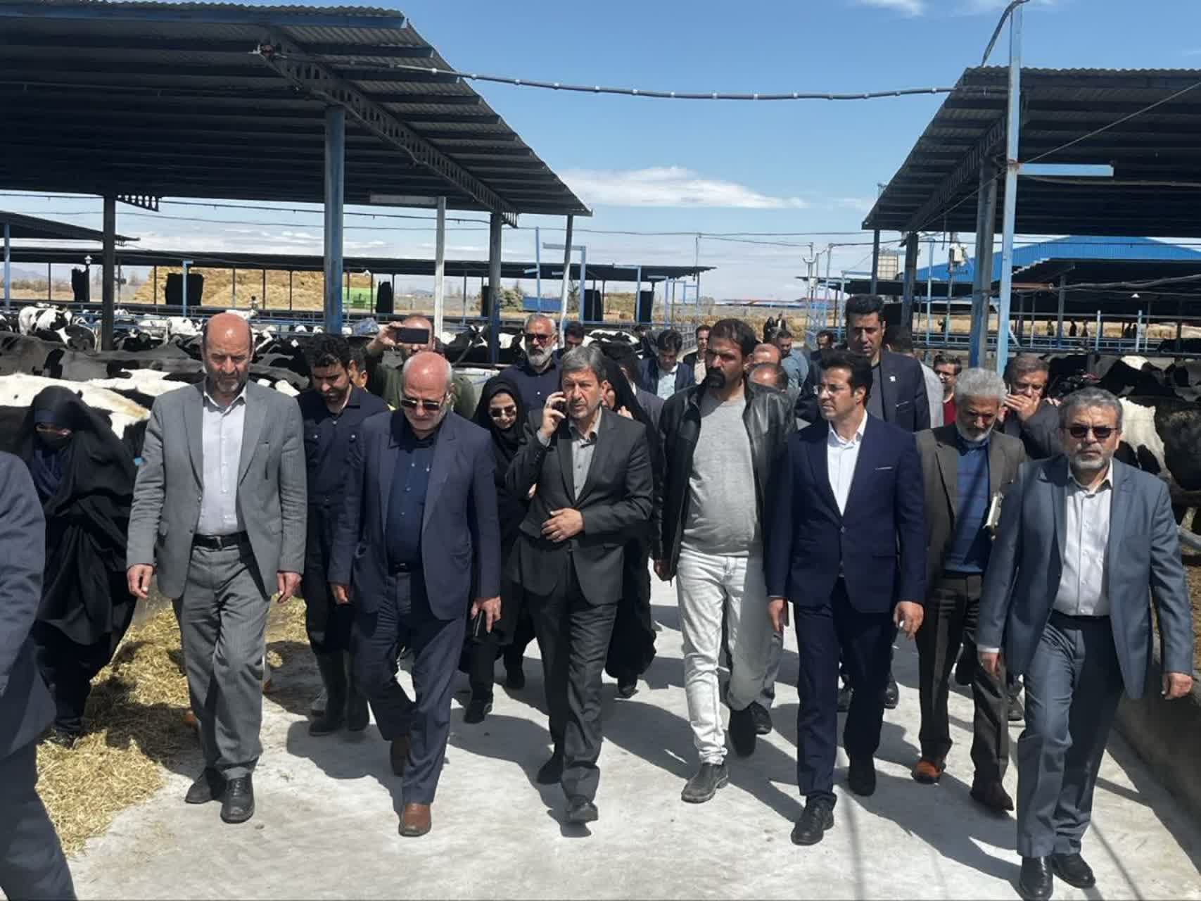 درسفر یکروزه استاندار اصفهان به شهرستان برخوار اتفاق افتاد 
