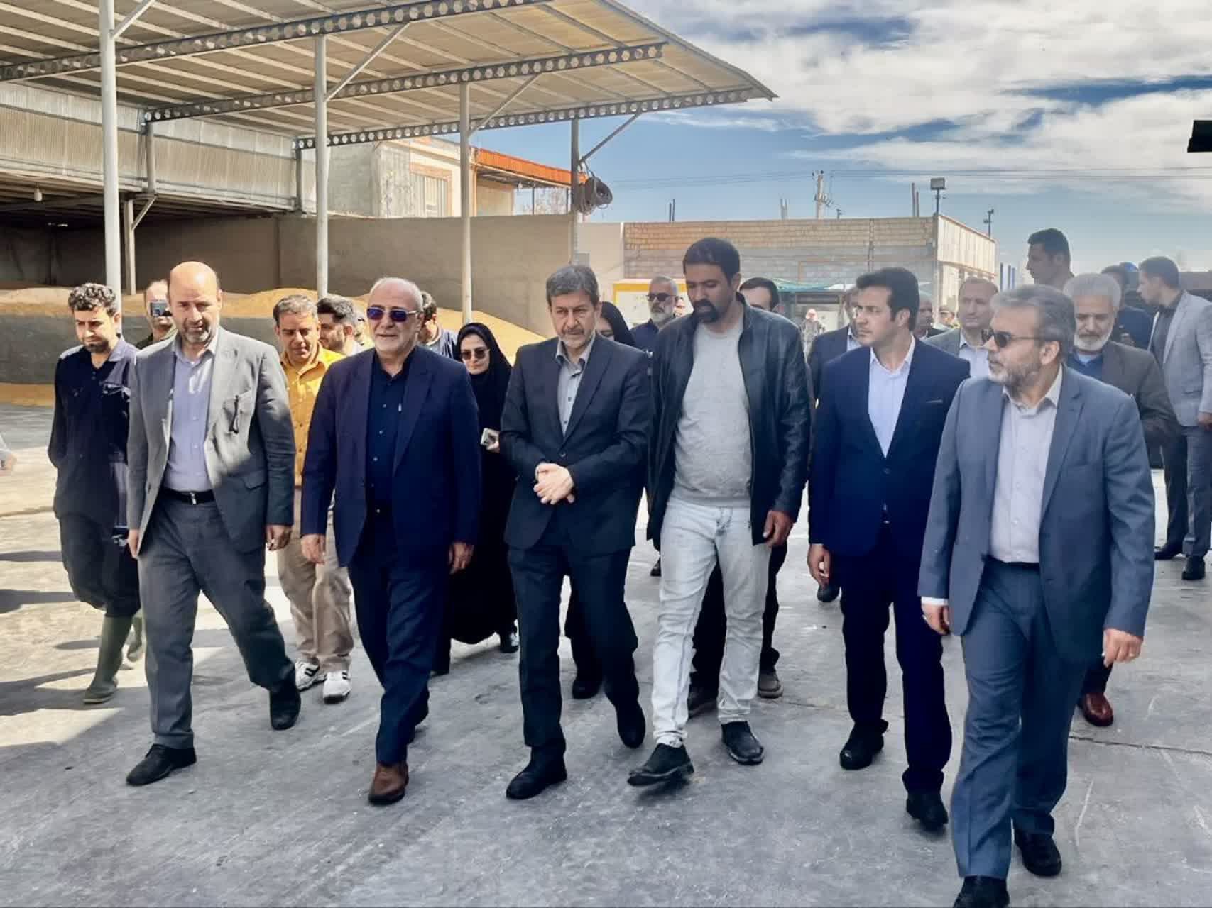 درسفر یکروزه استاندار اصفهان به شهرستان برخوار اتفاق افتاد 