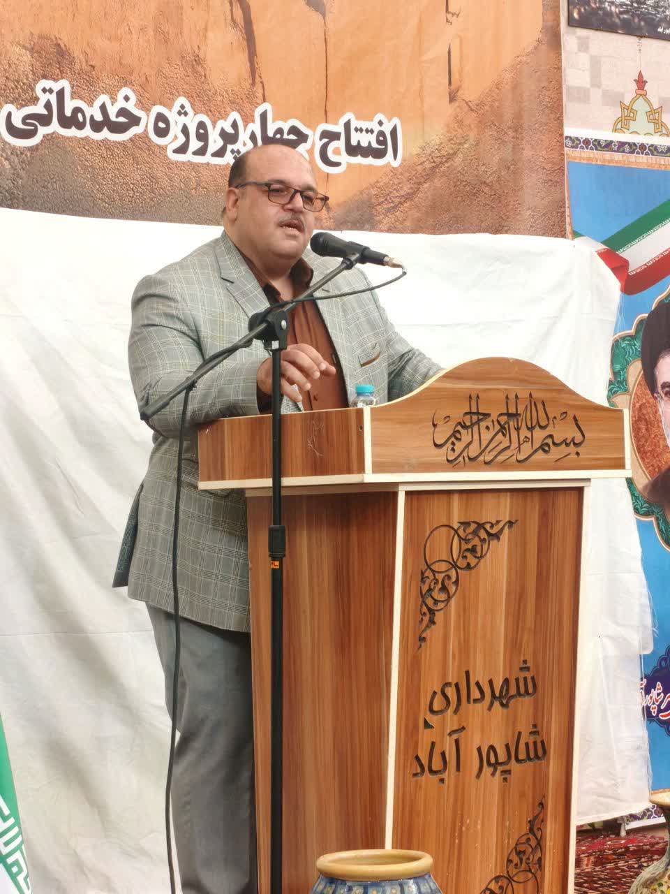 درسفر یکروزه استاندار اصفهان به شهرستان برخوار اتفاق افتاد 