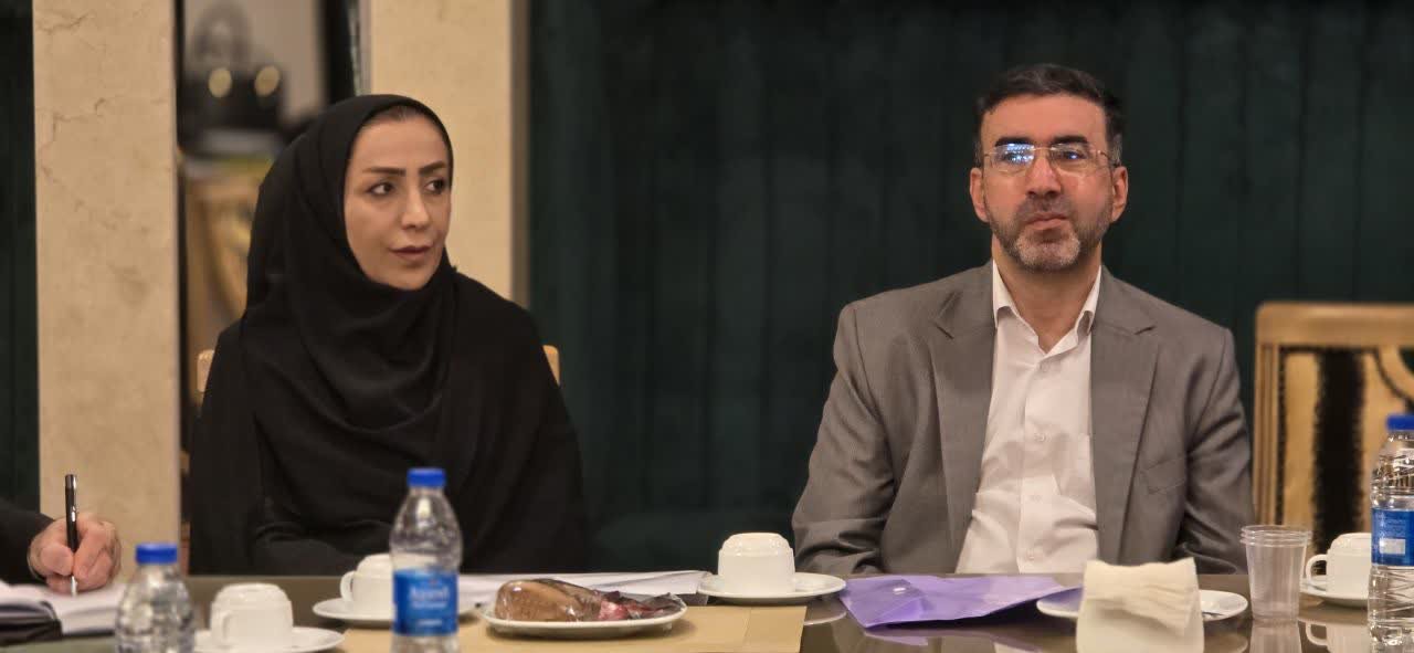 نشست تخصصی و کارگاه دانش افزایی مسئولین و کارشناسان امور باشگاه‌های استان اصفهان+تصاویر