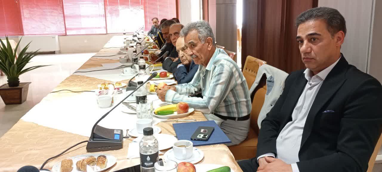 نشست اعضای مجمع خیران ورزشیار استان اصفهان
