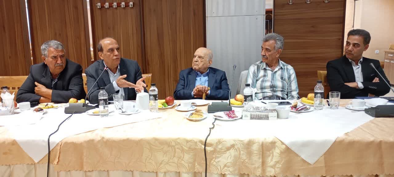 نشست اعضای مجمع خیران ورزشیار استان اصفهان