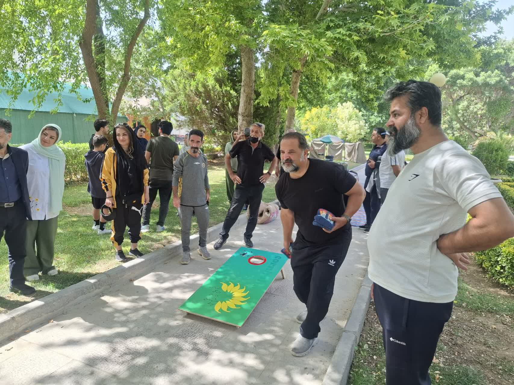 پیوند عمیق خانواده «کورن‌هول» در اصفهان