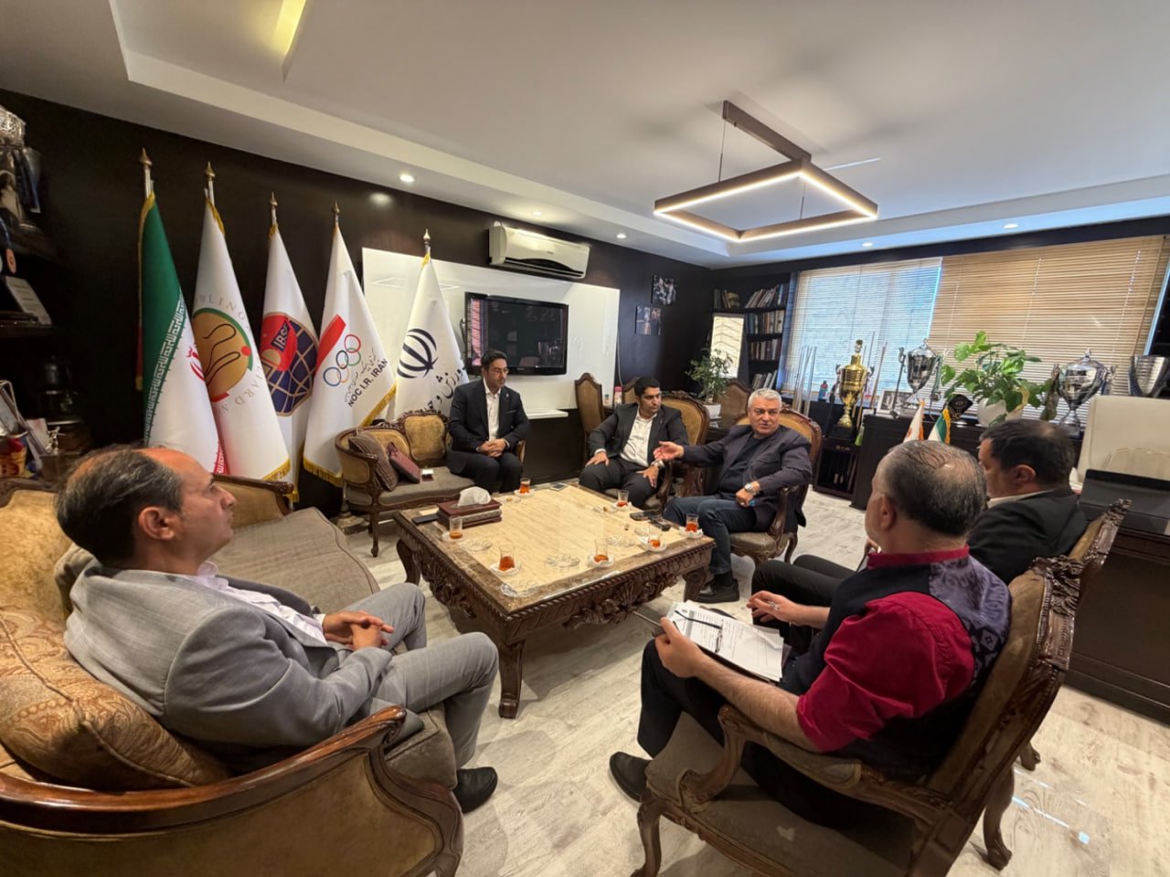 نشست مشترک فدراسیون بولینگ و بیلیارد با هیات استان اصفهان برگزار شد