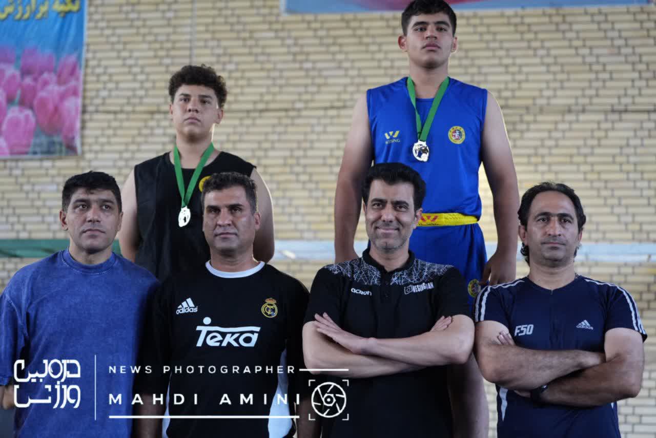 میزبان در جایگاه نخست ایستاد + تصاویر