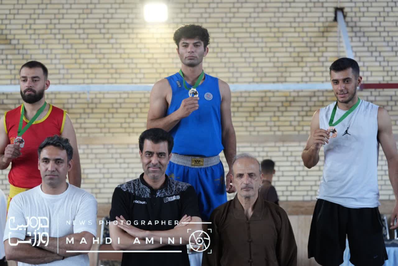 میزبان در جایگاه نخست ایستاد + تصاویر
