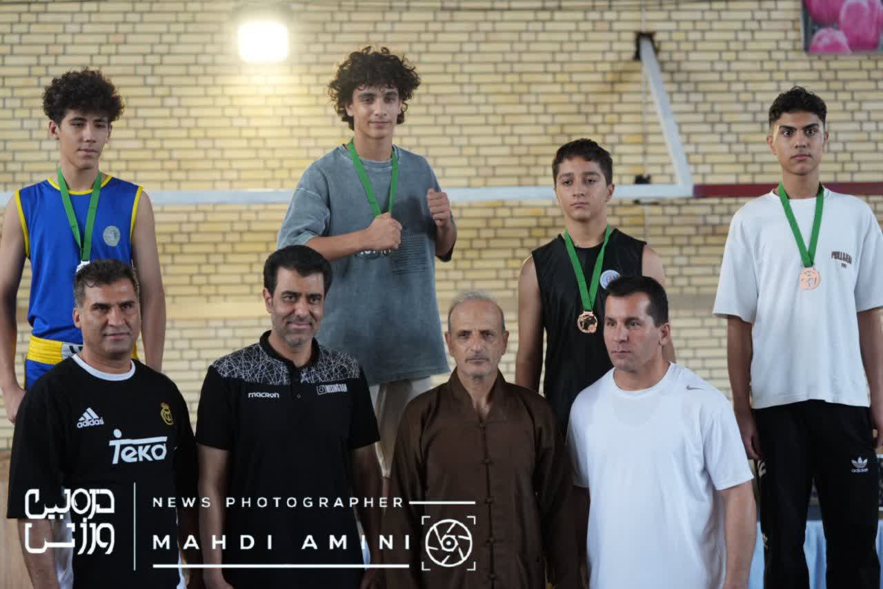 میزبان در جایگاه نخست ایستاد + تصاویر
