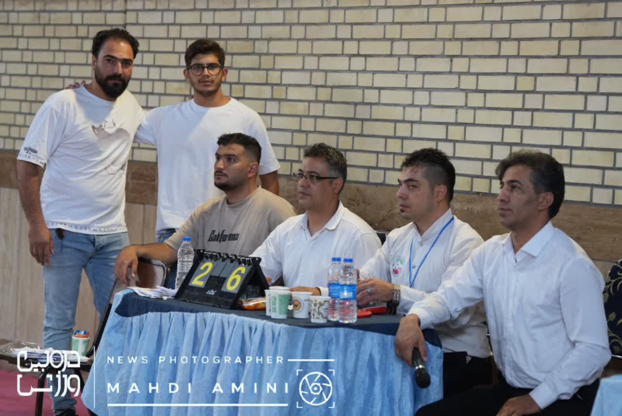 میزبان در جایگاه نخست ایستاد + تصاویر
