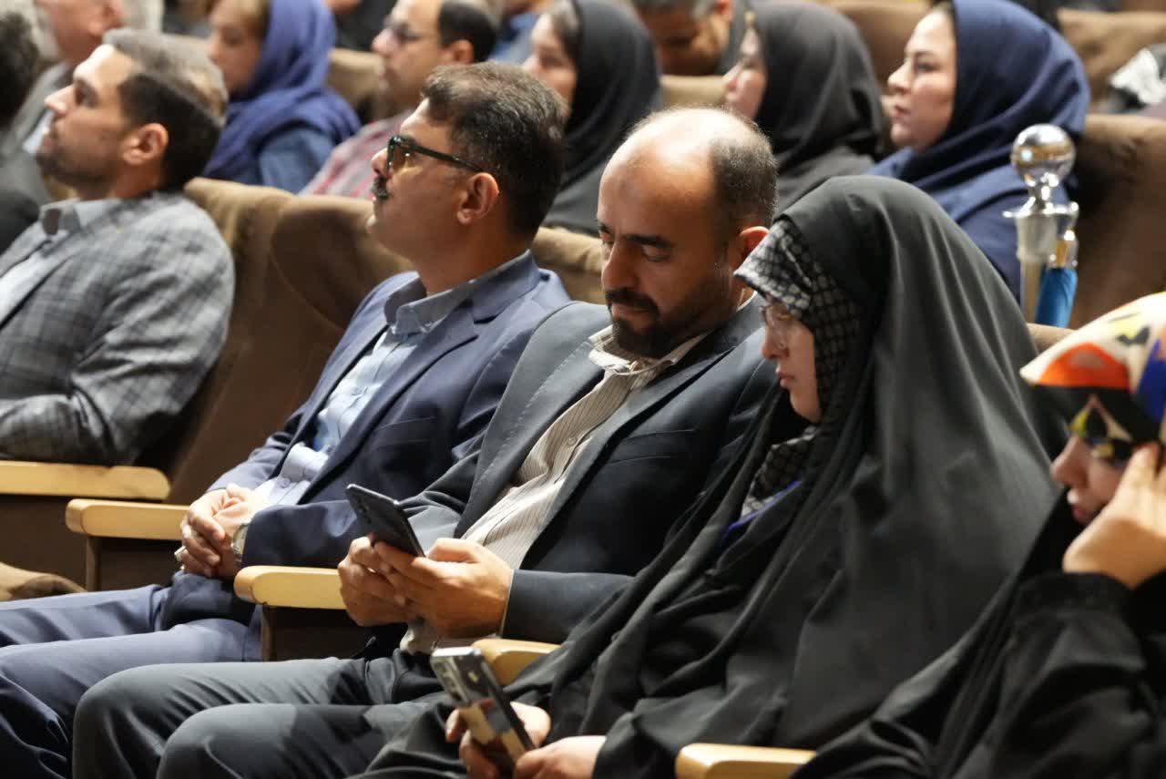 تأکید بر حمایت قانونی از باشگاه‌ها+تصاویر