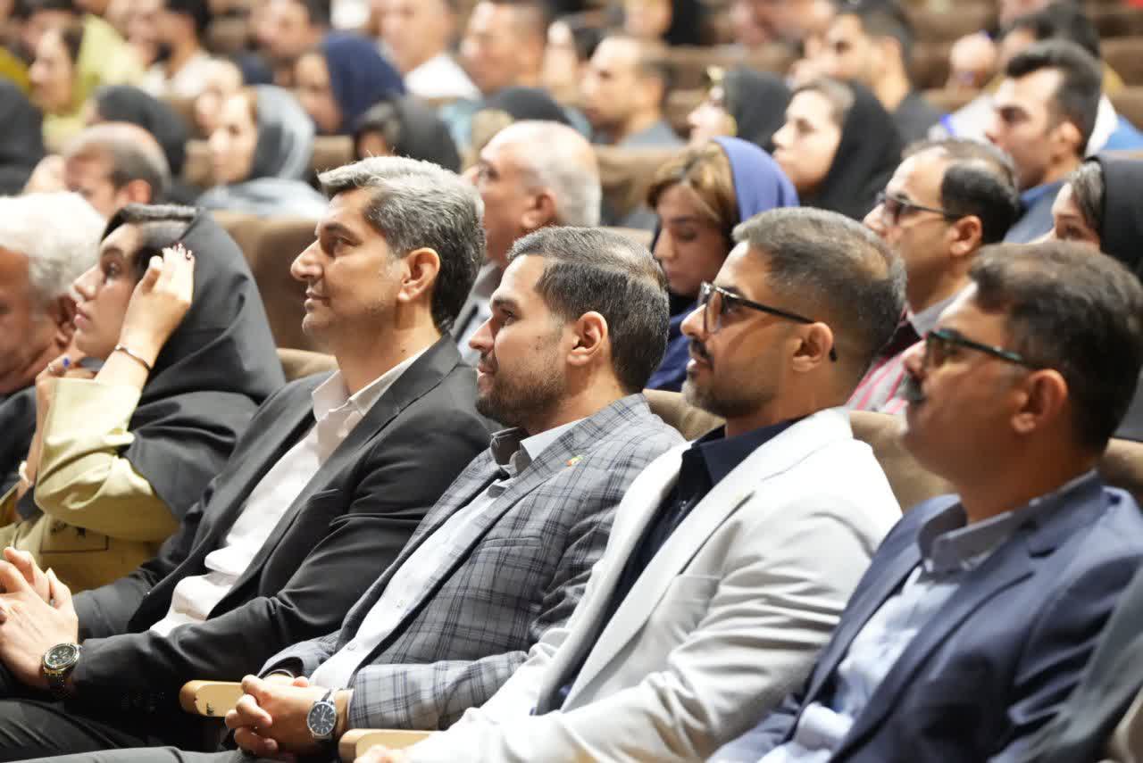  تأکید بر حمایت قانونی از باشگاه‌ها+تصاویر