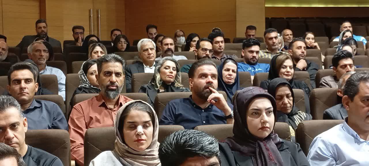  تأکید بر حمایت قانونی از باشگاه‌ها+تصاویر