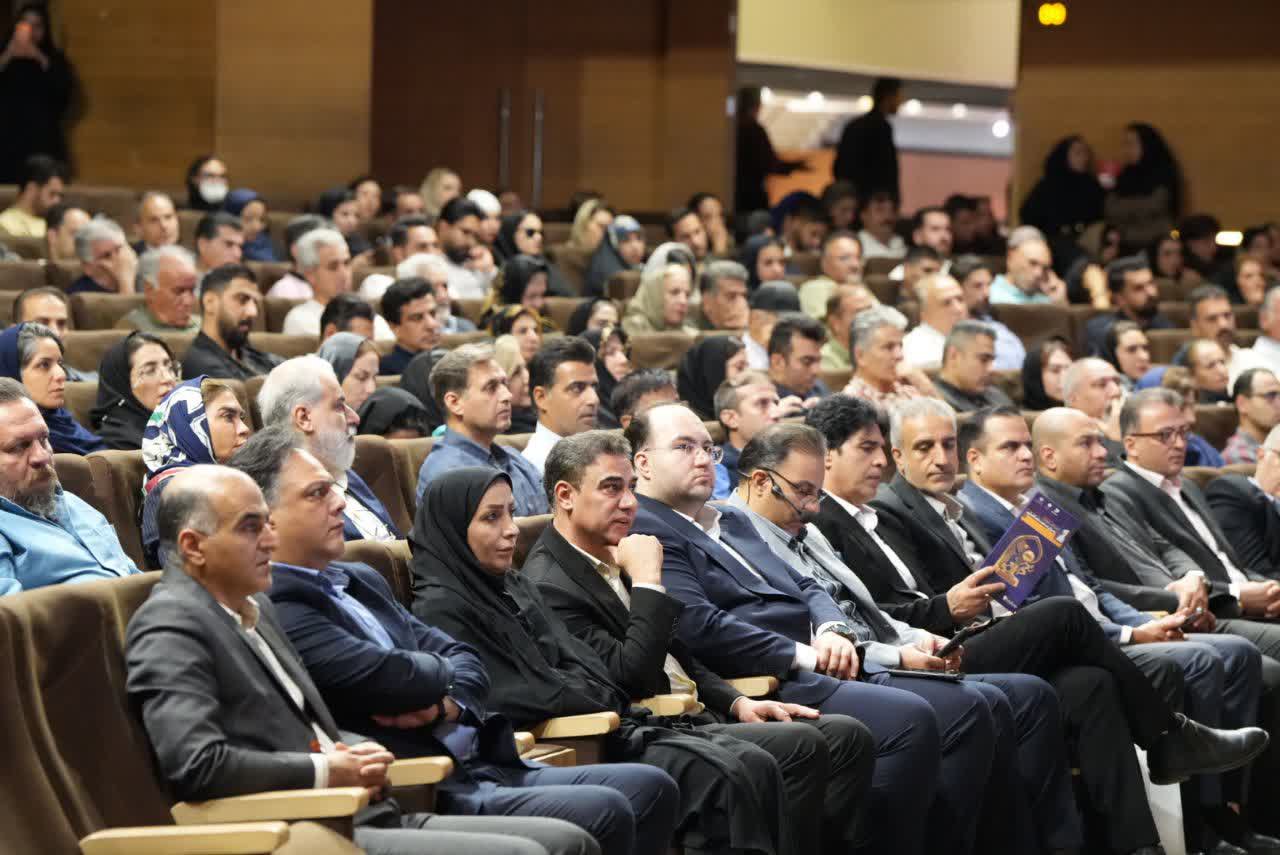  تأکید بر حمایت قانونی از باشگاه‌ها+تصاویر