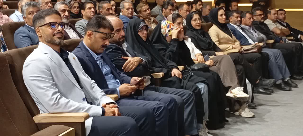  تأکید بر حمایت قانونی از باشگاه‌ها+تصاویر