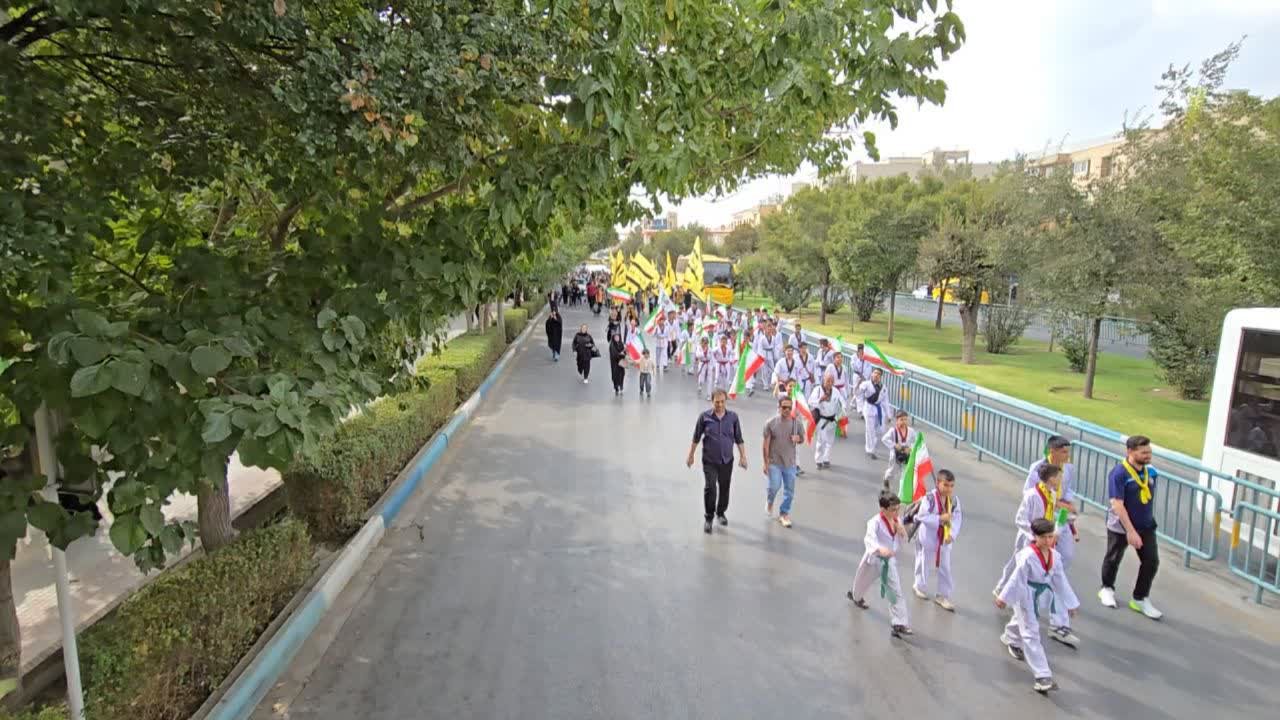 حضور پرشور جامعه ورزش و جوانان در رزمایش بزرگ «جان‌فدایان اصفهان نصف جهان»
