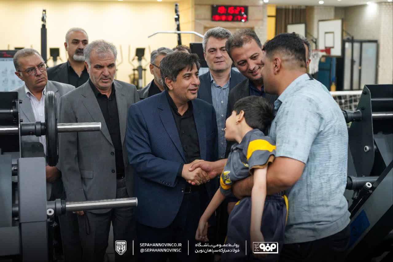 بازدید مدیرعامل گروه فولاد مبارکه از پایگاه قهرمانی آکادمی فرزندان پرسنل+تصاویر